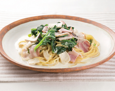 のらぼう菜とベーコンのクリームパスタ